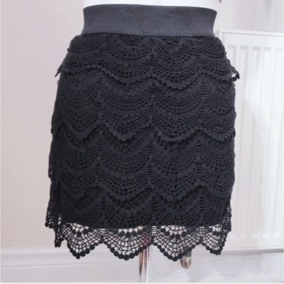 Aeropostale Cotton Blend Scalloped Lace Black Mini Skirt- S - Picture 4 of 14